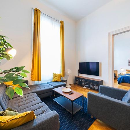 Shining Bright Two Bedroom Apt Next To Andrassy Ave Boedapest Buitenkant foto