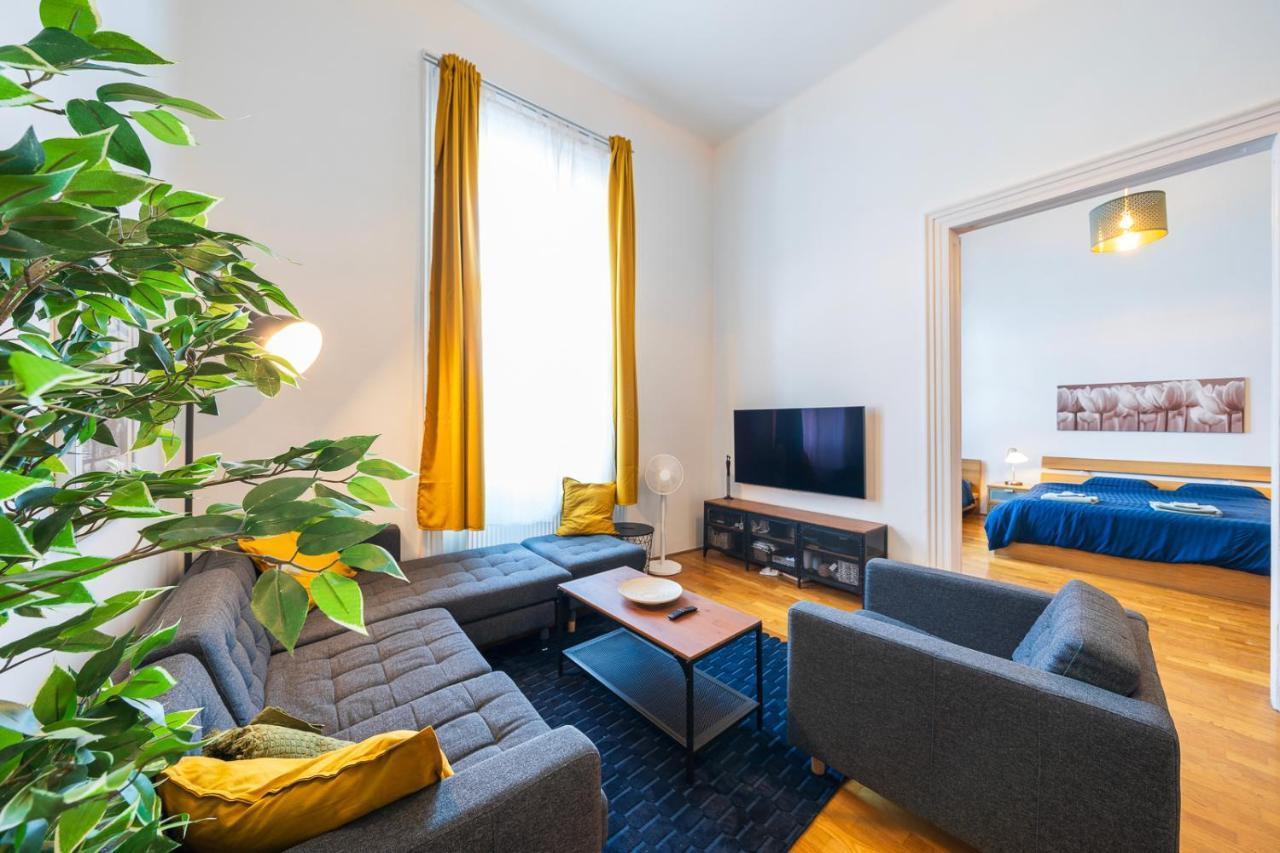 Shining Bright Two Bedroom Apt Next To Andrassy Ave Boedapest Buitenkant foto