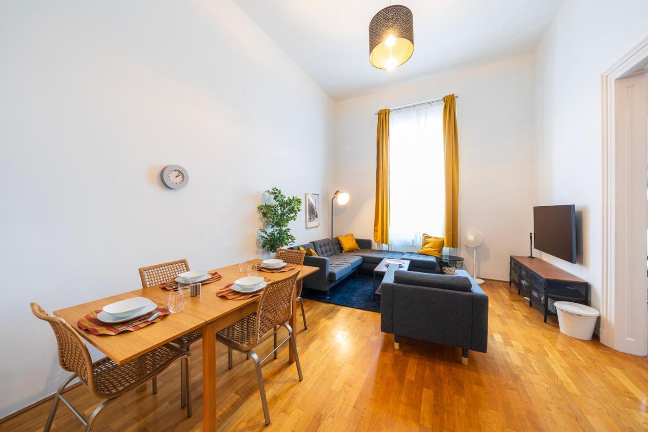 Shining Bright Two Bedroom Apt Next To Andrassy Ave Boedapest Buitenkant foto