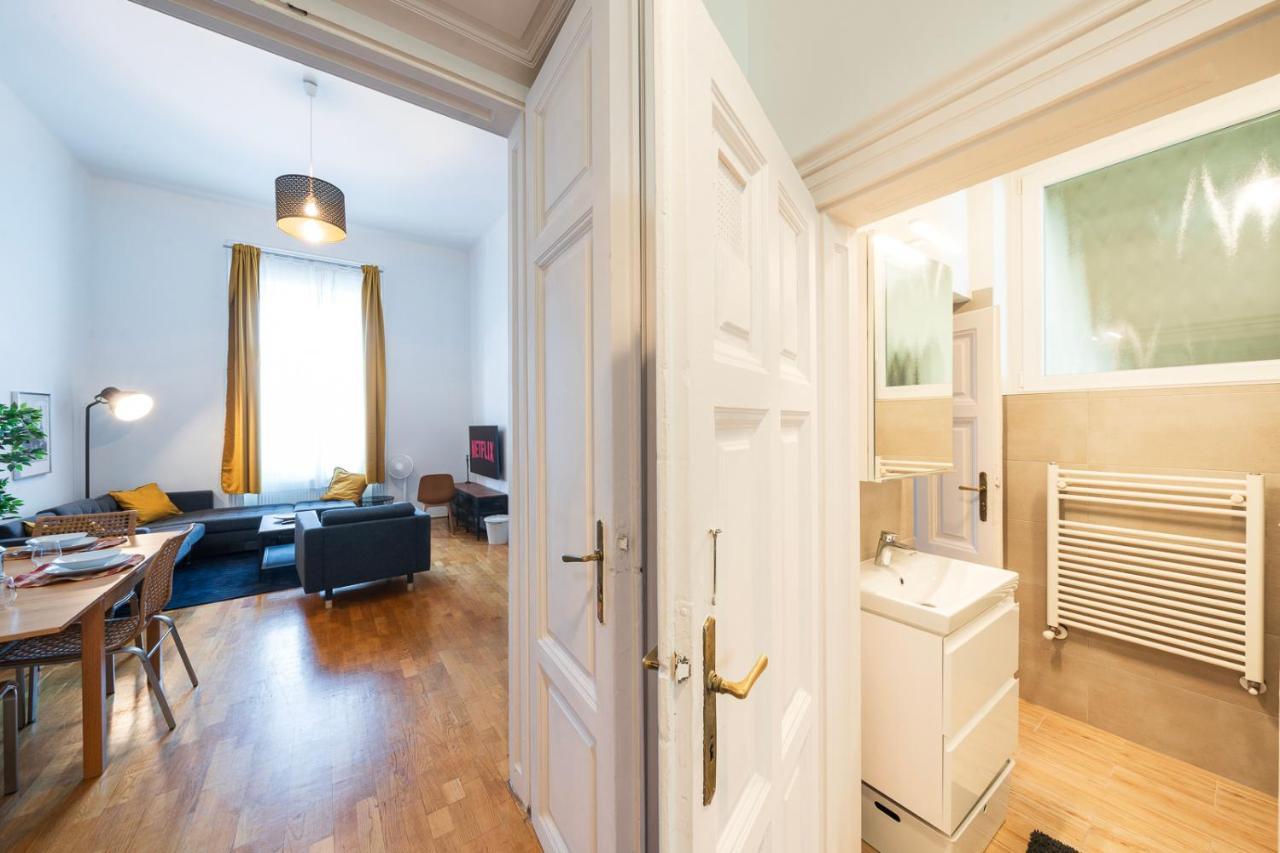 Shining Bright Two Bedroom Apt Next To Andrassy Ave Boedapest Buitenkant foto